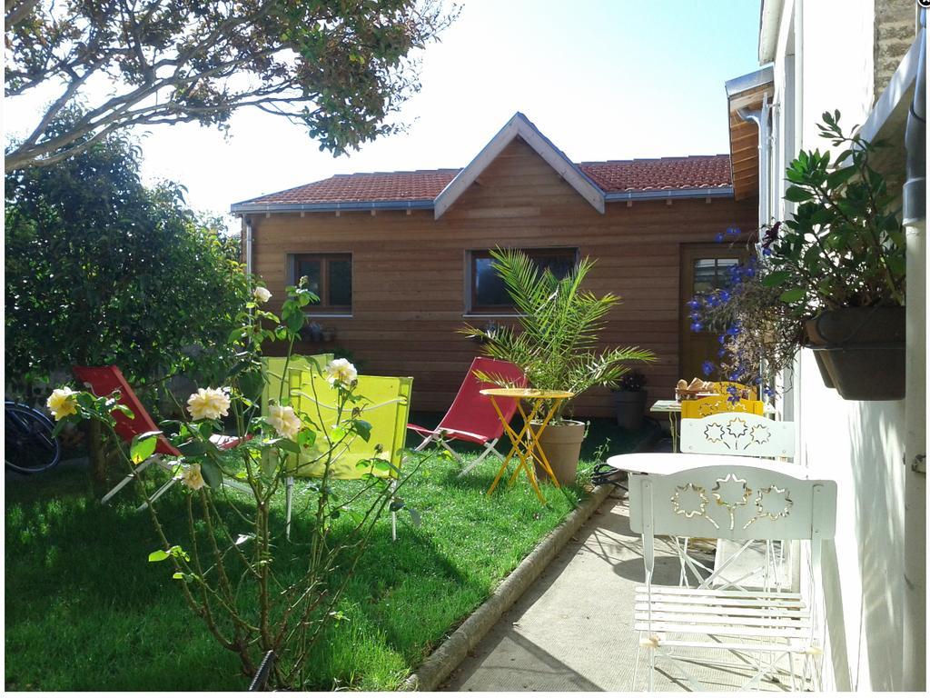 Bed and Breakfast L'Escale Marine - Couette Et Cafe La Rochelle  Zewnętrze zdjęcie