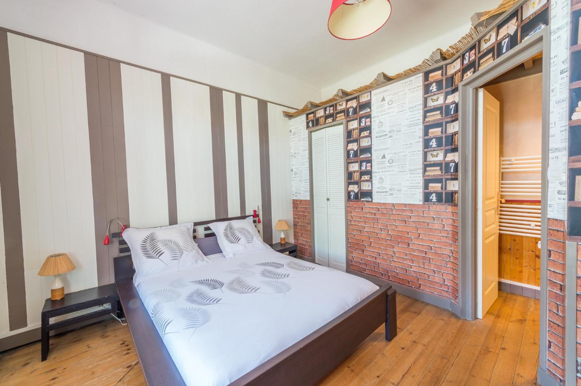 Bed and Breakfast L'Escale Marine - Couette Et Cafe La Rochelle  Zewnętrze zdjęcie