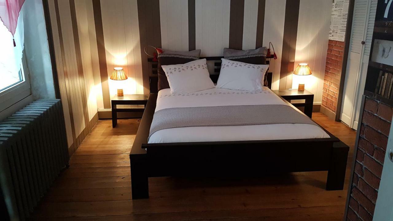 Bed and Breakfast L'Escale Marine - Couette Et Cafe La Rochelle  Zewnętrze zdjęcie