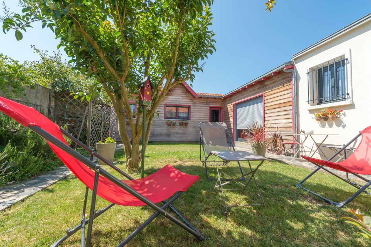 Bed and Breakfast L'Escale Marine - Couette Et Cafe La Rochelle  Zewnętrze zdjęcie