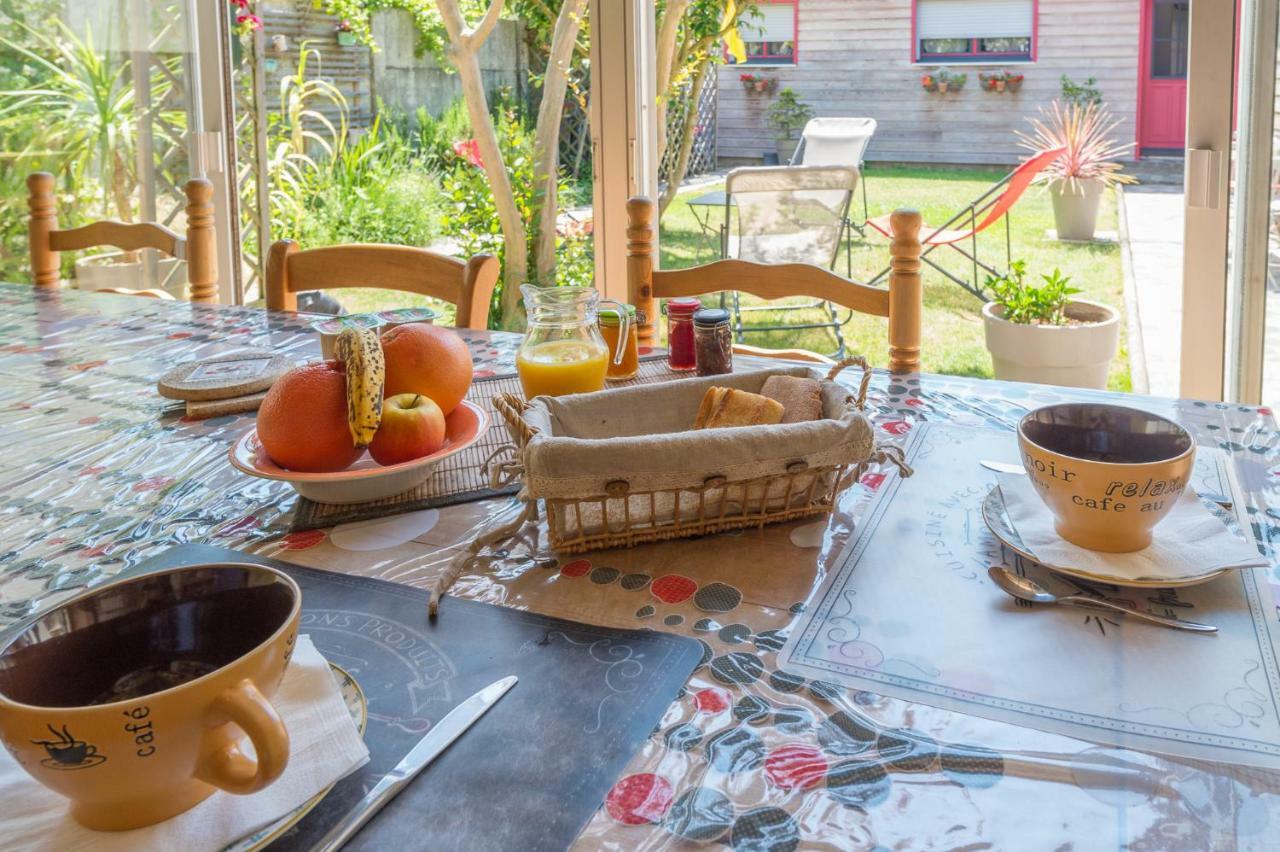 Bed and Breakfast L'Escale Marine - Couette Et Cafe La Rochelle  Zewnętrze zdjęcie